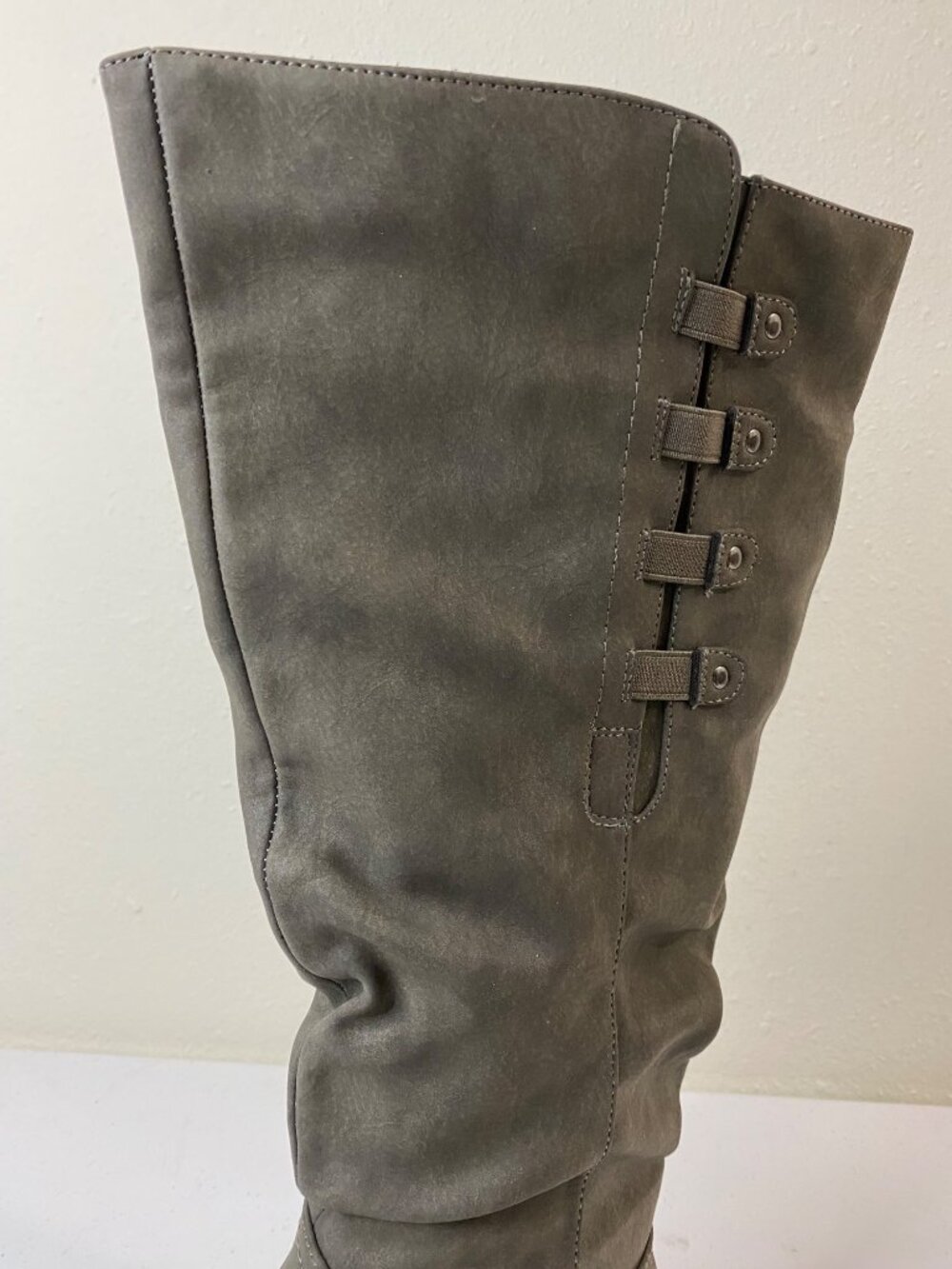 Women Knee High Boots Gray Slouchy Full Zip Flat Casual Size 6 W - Picture 5 of 11